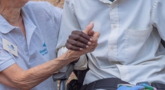 LOWRES_CROP_HANDS_Emmanuel_No-137-and-Jill_Rwanda24